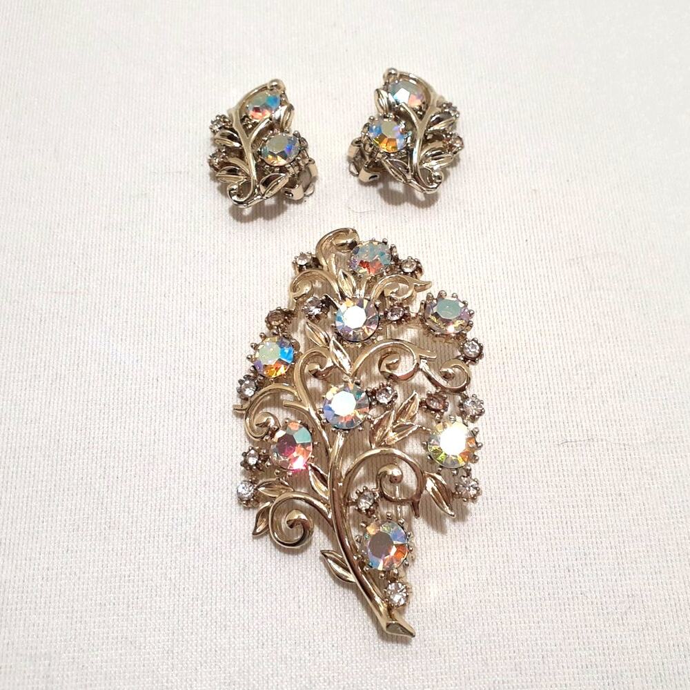 Vintage Coro Pegasus Brooch and Earrings Gold Tone Aurora Borealis Rhinestones